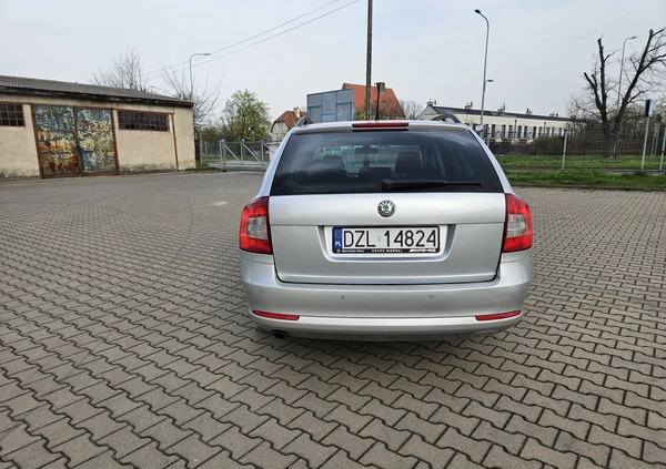 Skoda Octavia cena 20000 przebieg: 358000, rok produkcji 2013 z Legnica małe 92